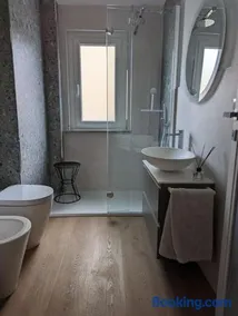 Modern and comfortable near the subway - Image 2