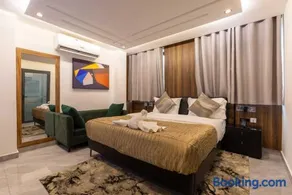The Cabyn Boutique Hotel - Image 2