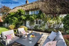 Wisteria Cottage - Image 2