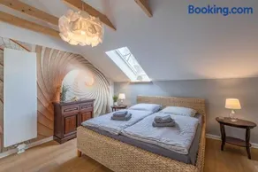 SEASIDE APARTMENTS - LIGHTHOUSE LOFt - Image 1