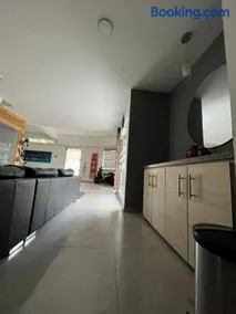 Hotel 42 Avenida - Image 4