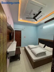 Hotel Om Palace - Image 2