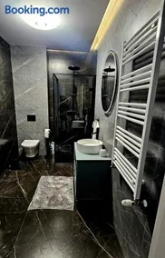 ZIBO APARTMENTS LESKO Nowoczesne apartamenty z jacuzzi i widokiem na Bieszczady - Image 1