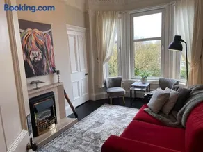 Beautiful traditional top floor flat in the center of Largs - Image 2