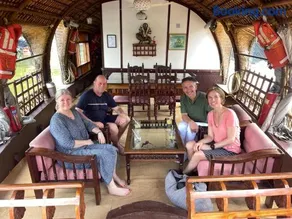 Thara's Houseboat - Image 2