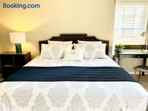 Spacious 2BR&2BA Med Center APT, Free parking&shuttle - Image 3