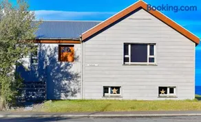 House Vallholt in Grenivík - Waterfront, Private Hot Tub - by Nollur - Image 3