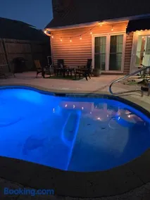 The University of South Alabama Poolside Getaway 'Veteran Own Business ' - Image 1