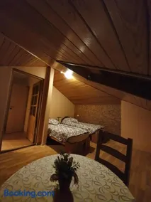 Renau - Image 3
