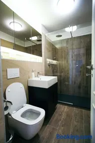 Briana Luxury Apartment - Image 3
