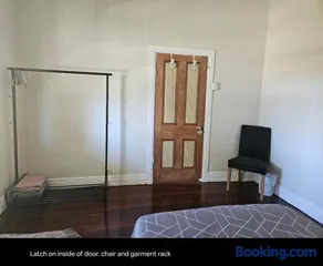 Globe Trotters Homestay - room in shared private residence - Image 5