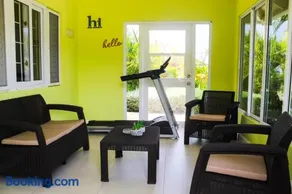 Serene Family-friendly Home With Pool & Gym - Image 4