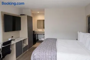 Fair Motel - Image 3
