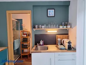 Roulotte Gîtes O bien-être massage Spa Séjour bien-être en hébergement insolite roulotte Karantez ou en gîtes Melon ou Yock à 800 m des plages - Image 1