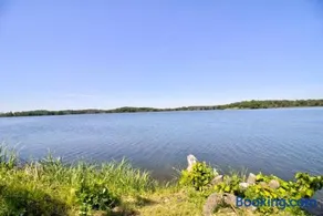 Escape to a Studio Style Hideaway Nature and Lake - Image 2