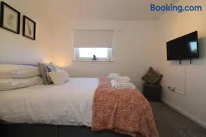 Signature - Honeywell House - Image 3