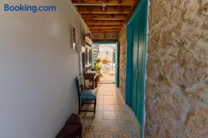 Santa Napa Guest House - Image 3