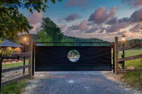 Tway Bird Chalet on The Watauga River - Image 2