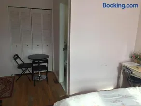 Private Room near Airport - Image 4