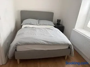 Little Flat - Image 5