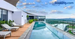 Bigger Than Average 1-Bedroom - Image 2