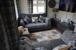 HEDDFAN, Luxury 3 bedroom timber lodge, Now with WiFi, Caer Beris Holiday Park, Builth Wells, SORRY NO TRADESMEN OR CONTRACTORS ALLOWED - Image 3