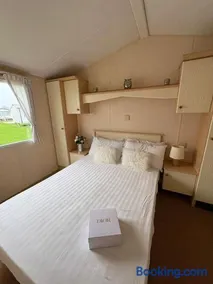 R and J Marine Rhyl - Image 3