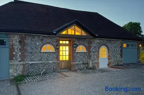 2 Moatside Cottages - Image 1