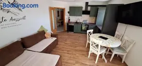 Ruhige Ferienwohnung Nussbaum mit kostenlosem Parkplatz ideal für Monteure, Geschäftsreisende, Paare & Durchreisende - Image 2