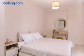 Sandy's house - Image 2