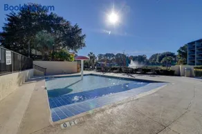 Island Club 101 - Image 2