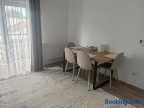 Eli house - Image 1