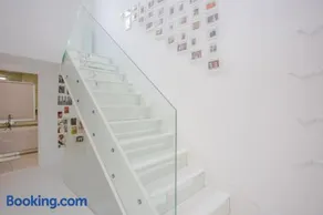HUGE 5 storey 4 bed Terraced family home in Queens park - Image 1