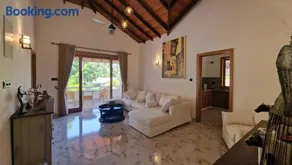 Sunny Villa - Image 1