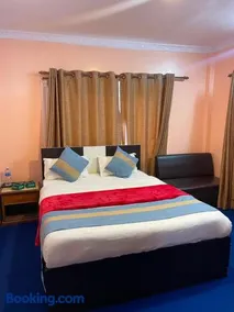 New road side hotel - Image 2