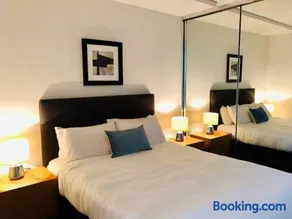Fantastic Executive Apartment Neutral Bay GRO17204 - Image 2