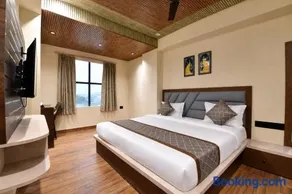 Luxora Suites - Image 3