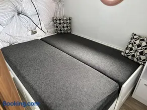 Lilla Privát Lakóhajó Tokaj - Image 2