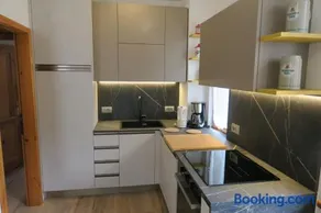 Apartamento vacacional con barbacoa y jardín | Vistas al lago - Image 1