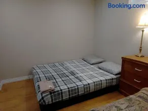 Central Kitchener Downtown in Budget- Near to College, Bus, Restaurant, Airport - Image 1