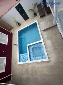 Casa no Centro de Bertioga com Piscina - Image 2