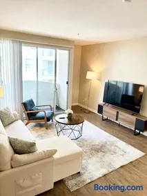 Spacious 2B 2B Apartment in Marina Del Rey with Pool - Image 4
