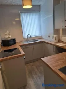 1 Bed Apart - Image 5