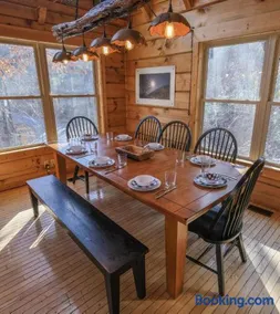 Lazy Bear Lodge - Image 5
