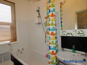 Rialto Holiday Apartments - Image 4