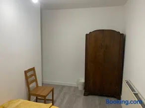 Calm residential house - Image 4