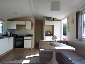 Southview Holiday Park Skegness - Upgraded Caravan - Unica - Image 4