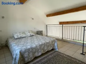 Résidence de vacances avec piscine - Image 4