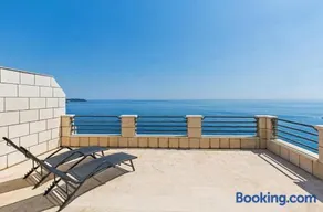 Big Blue Apartments - Image 3