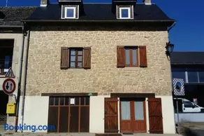Maison au cœur d'un petit village - Image 2